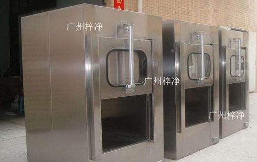 傳遞窗廣泛應(yīng)用于微細(xì)科技、生物實(shí)驗(yàn)室、制藥廠、醫(yī)院、食品加工業(yè)、LCD、電子廠等等一切需要空氣凈化的場(chǎng)所。