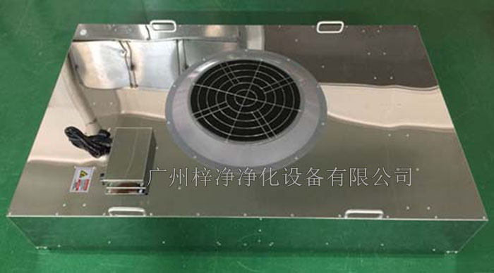 不銹鋼FFU廣泛應用于電子、醫(yī)藥、生物工程、食品、化妝品等行業(yè)，如半導體生產(chǎn)線、藥品生產(chǎn)車間、實驗室、手術(shù)室等，為各類潔凈室提供穩(wěn)定的空氣潔凈度保障。